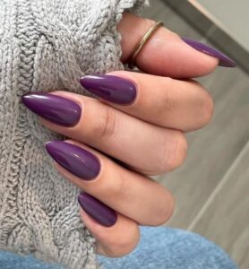 esmalte roxo